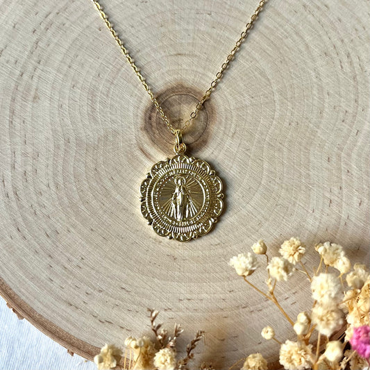 ‘Adalia’ Scalloped Miraculous Medal Necklace